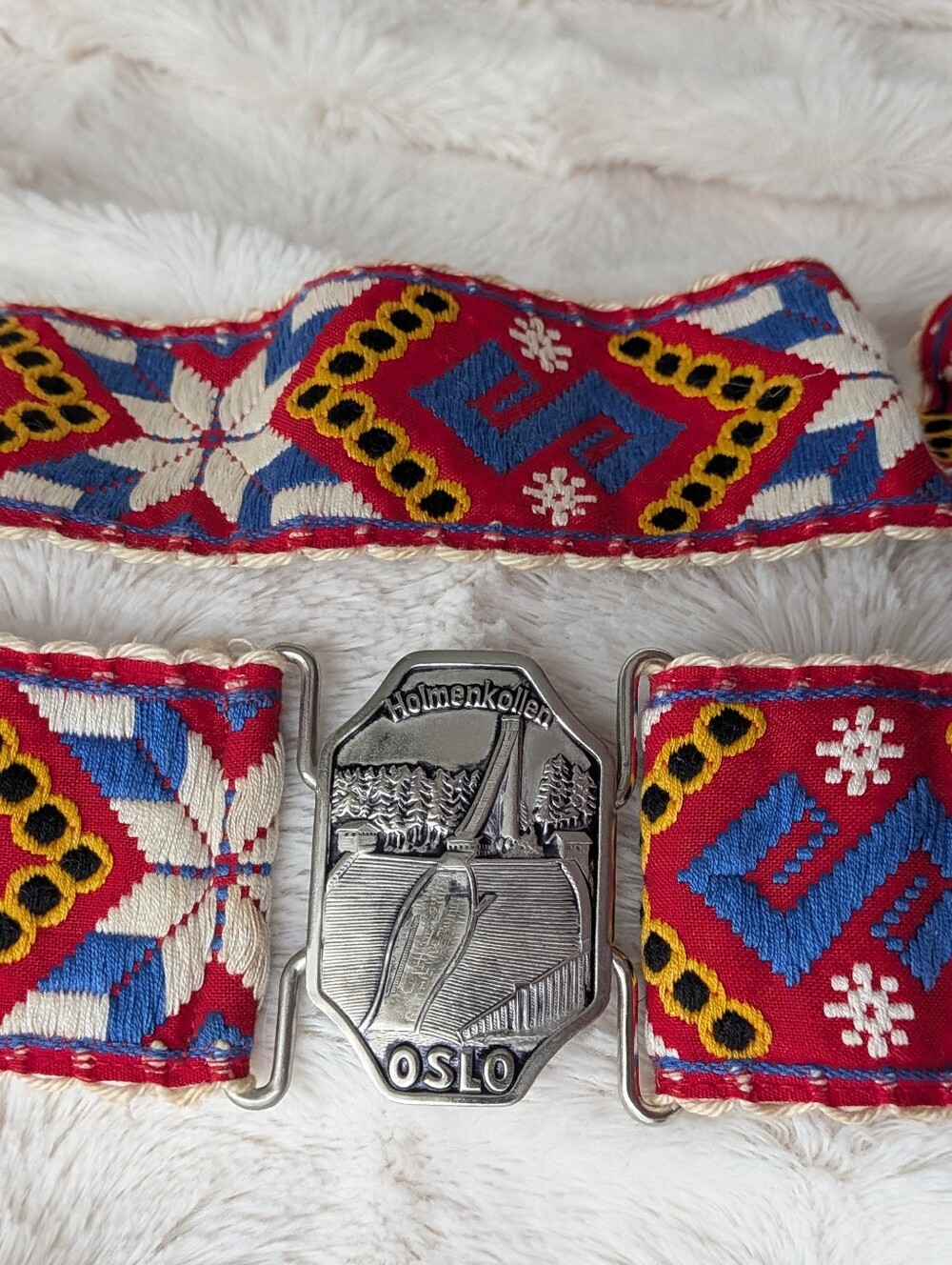 Vintage Scandinavian Folk Art Embroidered Belt Holmenkollen Norway Buckle small